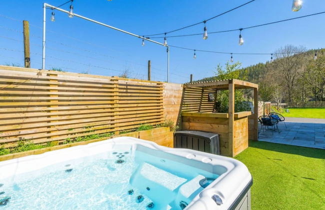 Kirkton Family Farmhouse With Hot Tub Alford Aberdeenshire - Photo 14