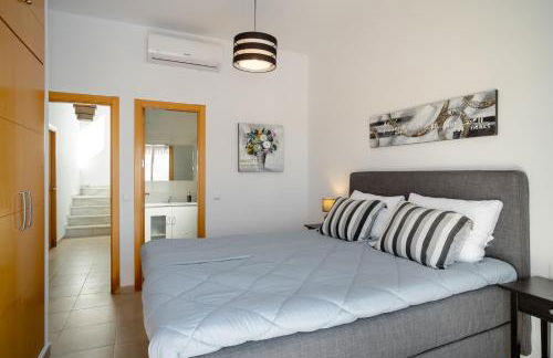 Villa Sea Breeze by Solset - Photo 13