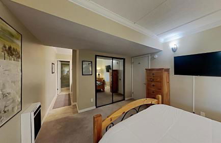 Spacious 3 Bed 3 Bath Condo with Pool - Foto 26