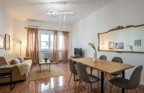 Ampio appartamento familiare Metro A a 50m - Foto 15