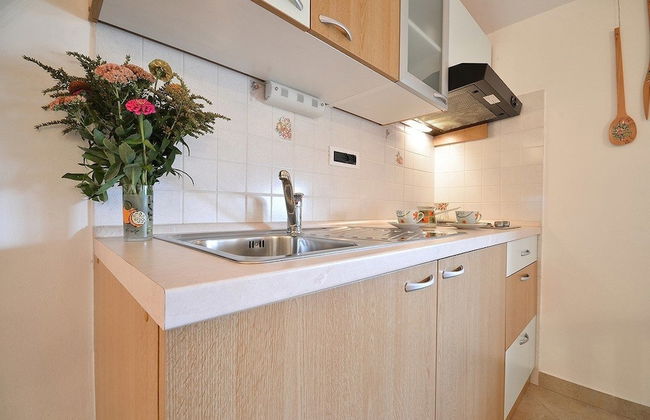 Bella Vista Apartments - Photo 21