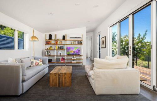 Year-Round Heated Pool - Hot Tub - Fire Pit - Lawn - Foto 16