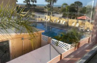 Beachfront Condo On Quiet Treasure Island- 1 Bed - Photo 44