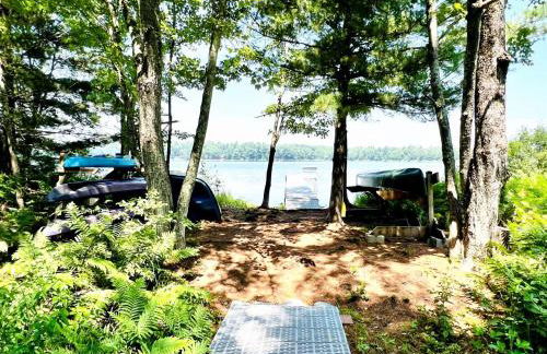 Outstanding Retreat with Dock, Game Space and Lake Views in Wisconsin - Foto 44