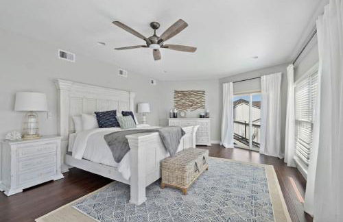 3-story beach house with incredible ocean views, steps to the beach - Photo 15