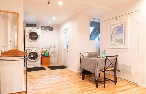 Huge Studio w Full Kitchen W D Parking - Foto 4