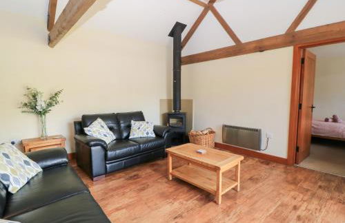 Corner Barn - Photo 5