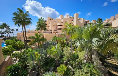 Luxury 2 bedrooms, Private Heated Pool - EHHouse - Photo 30