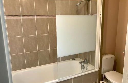 Agréable maison proche Gare avec parking gratuit - Foto 16