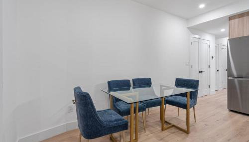 Capitol View 2 DC Townhouse Condo with Private Backyard and Garage Parking - Foto 2