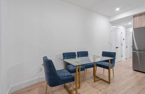 Capitol View 2 DC Townhouse Condo with Private Backyard and Garage Parking - Foto 2