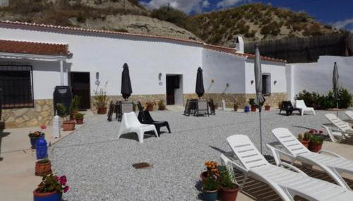 Cave Holidays Andalucia - Foto 5, sunbed