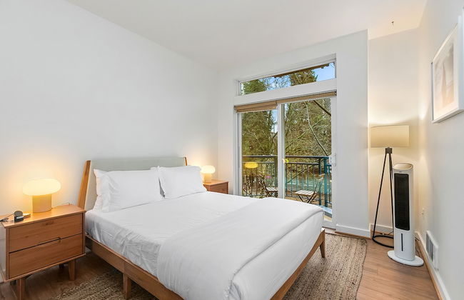 Belltown's Flower Moon - Foto 3