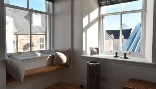 The MacKenzie Apartment - Photo 5