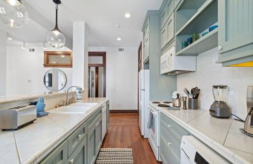 Historic, chic loft 3 blocks from The Strand in downtown Galveston - Foto 1