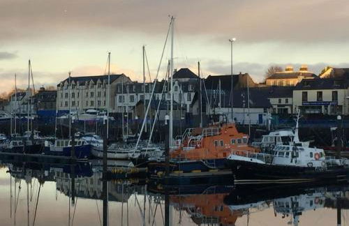Self Catering house with lovely sea views, 44 Back - Photo 24