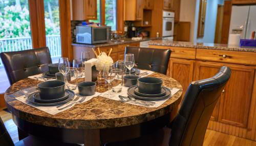 Serene Rustic Retreat with Lake - Photo 3