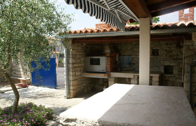 Stone Holiday Home in Peresiji With Pool - Foto 11