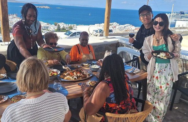 Experiencia en clase de cocina Mykonos para viajeros de cruceros - Foto 9
