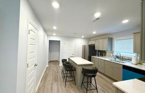 Bright, Cozy & Convenient - Minutes from UAB, Airport and Downtown Fun! - Foto 27