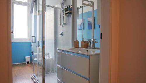 Design & Comfort a Milano Metro a 2 min - Photo 5, Shower