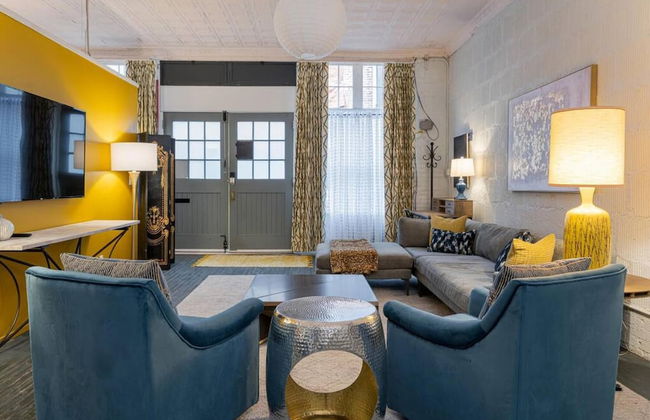 Elegant Edgy Loft on Historic Alley Parking - Foto 49