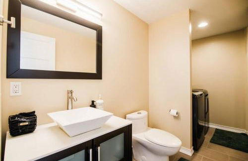 Modern Home of Style & Comfort! - Foto 40