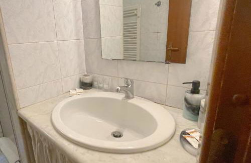 MARIA TERESA Apartment II - Refined Living with Excellent City Links - Via Alessandria - QUARTIERE TRIESTE - Foto 12