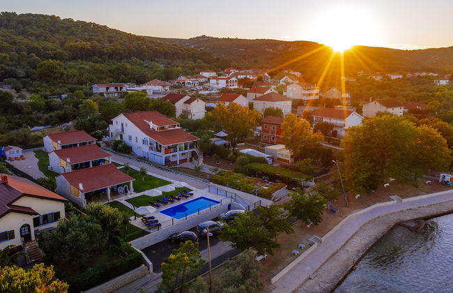 Dalmatian Pearls - Photo 57