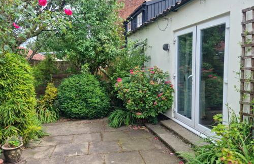 2 Bed in Briston oc-s30561 - Photo 2