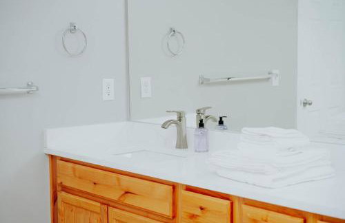 5040 Sqft l Sleeps 25 l Near Ski & Downtown SLC - Foto 3