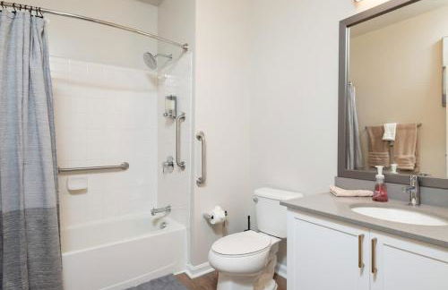 Central 1-BR Condo Assembly Row Gym & Pool Sleep 5 - Photo 43