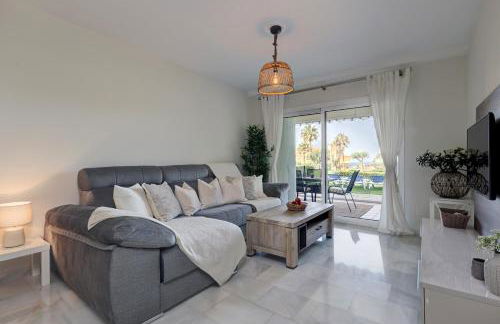 La Cala gorgeous 2 bedroom apartment with stunning gardens, pools and sea views - Photo 36