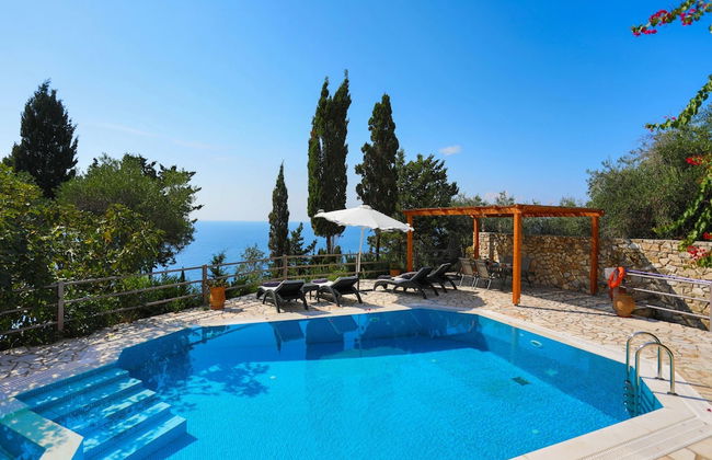 Villa Aloni in Paxi With 2 Bedrooms and 3 Bathrooms - Photo 18