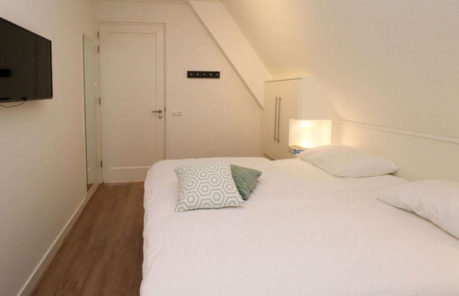 Luxury Villa With Sauna and Jacuzzi at the Lake - Foto 21