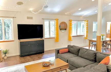 Cozy cabin deep in the redwoods with WiFi and Hot Tub - Foto 20