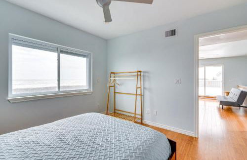 BBQs and Decks Oceanfront Surfside Beach Home - Photo 17