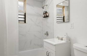 Fun Family getaway - NYC & NWK w free parking - Foto 11