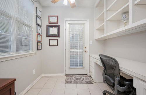 Spacious Brick House 3BR 2BA A+ - Foto 38