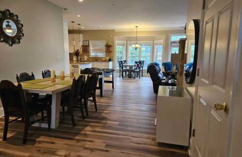 Heated Pool l Indoor Jacuzzi Tubs I Arcade l Outdoor Hot Tub - Foto 30