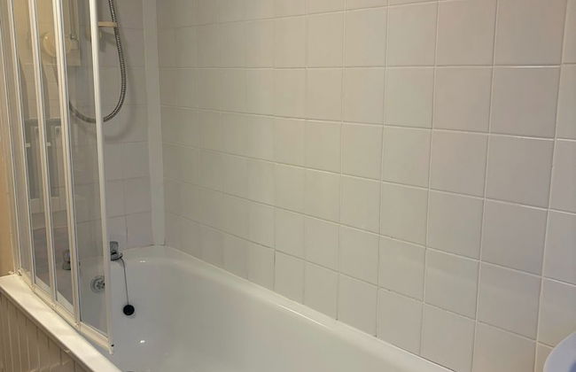 Stylish 2 Bedroom Apartment in Havant - Photo 13