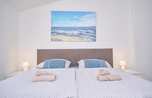 Queen's Lodge Mastrinka by Litto - Photo 6