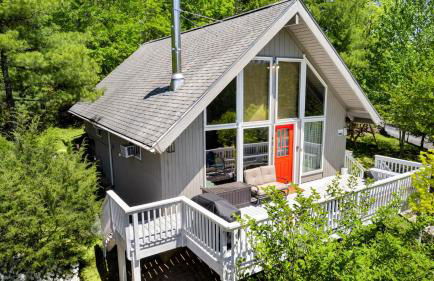 Mountain cabin w hot tub, fire pit & pet-friendly - Foto 32