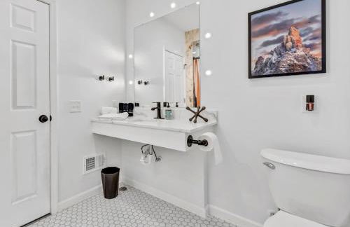 Tasteful Full Home Dtown Buffalo - Foto 21