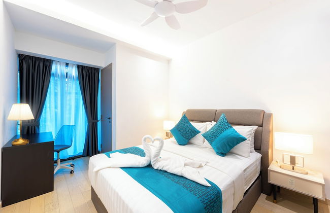 Moonway Luxury Suites At Eaton Residence - Photo 36