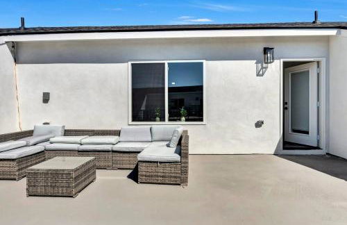 Dallas Escape w/ Rooftop + Yard • Sleeps 10 - Foto 40