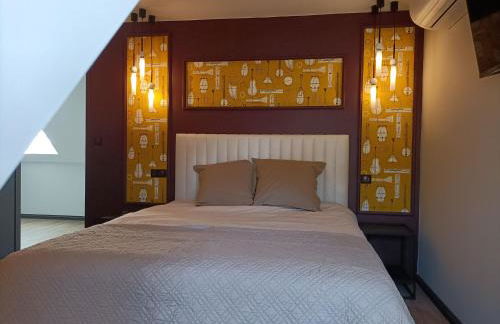 Gîte haut de gamme face à l'abbaye de Noirlac - 5 ch, 5 sdb, clim, terrasse privée - FR-1-586-26 - Foto 11