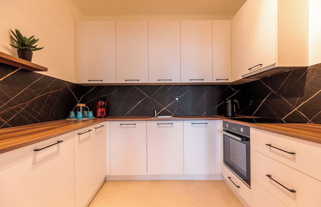 TESLA Residence Subotica - Photo 25