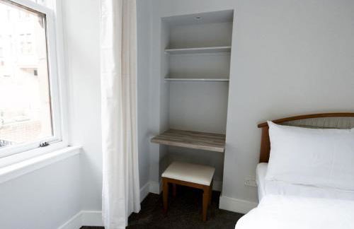 Superb 1Bed Flat in Fabulous West End - Pass the Keys - Foto 16