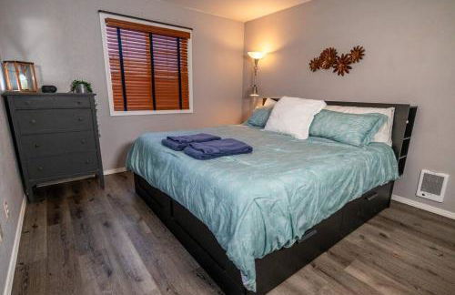 Spacious Family Home with Hot Tub - Foto 15